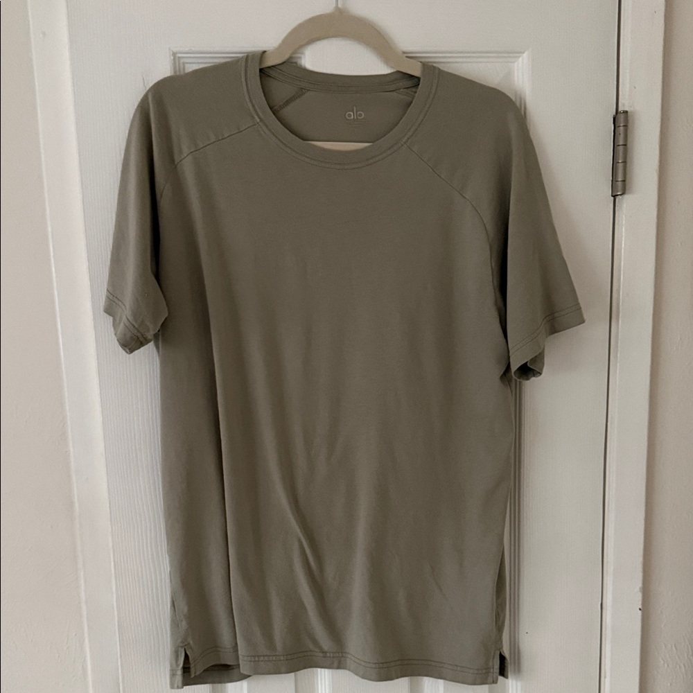 ALO Yoga Triumph Raglan Tee - Limestone